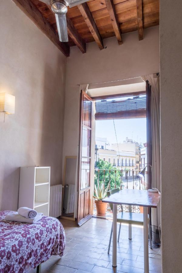 Alameda Rooms Sevilla Bagian luar foto