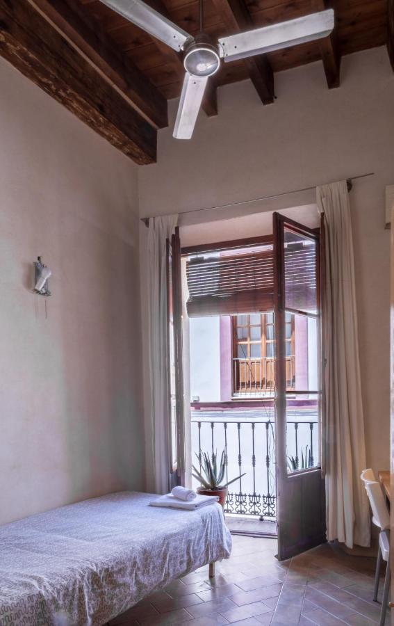 Alameda Rooms Sevilla Bagian luar foto