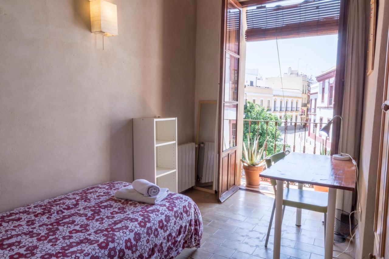 Alameda Rooms Sevilla Bagian luar foto
